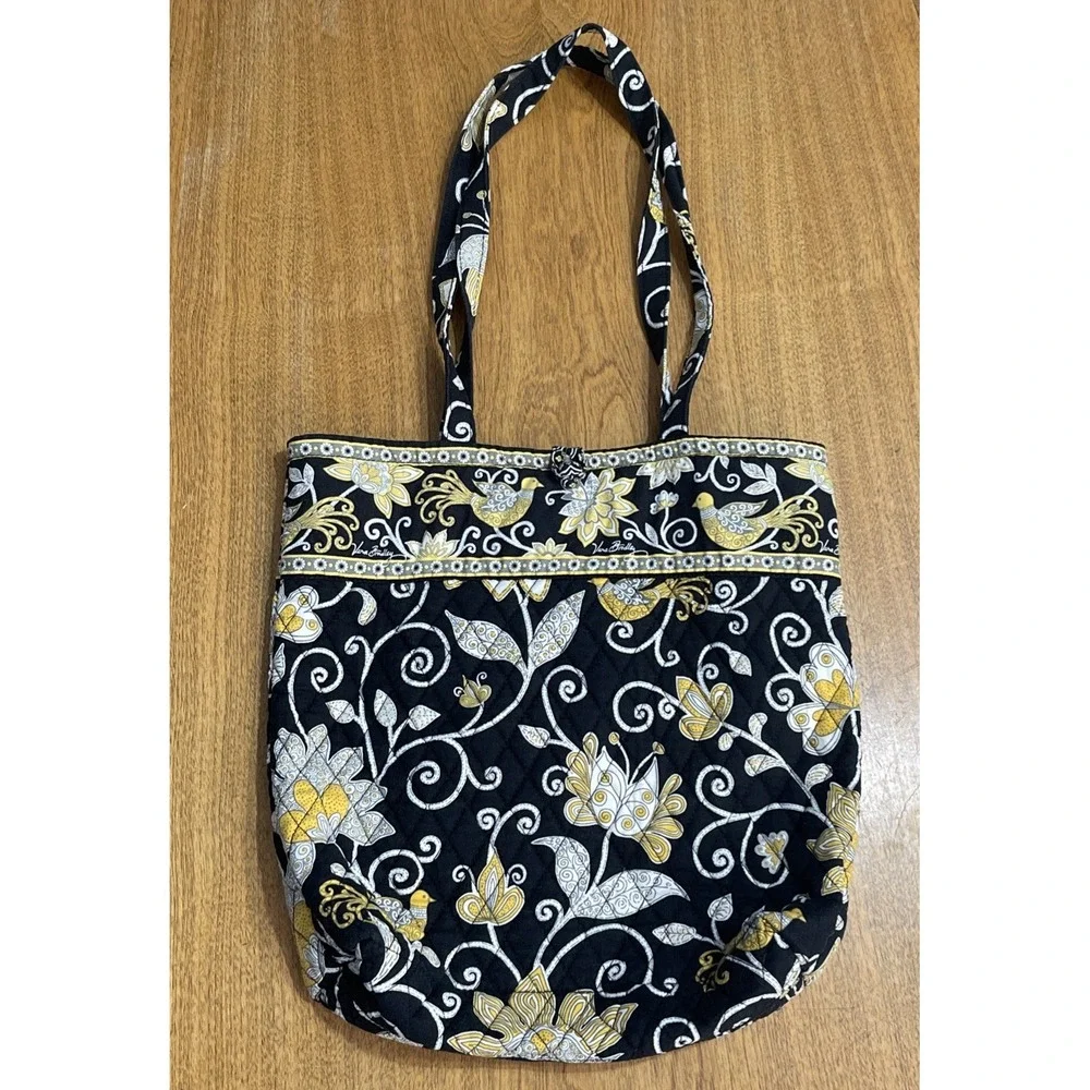 Vera‎ Bradley Villager 